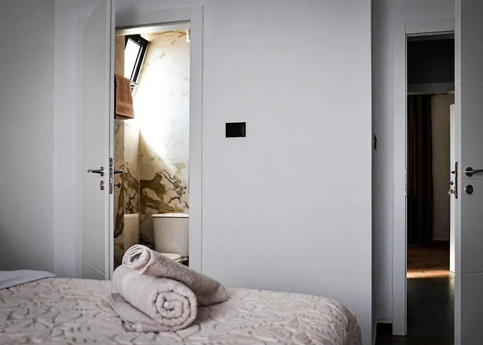 Horizont & Center Balcony View