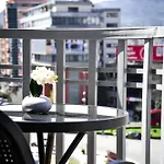 Horizont & Center Balcony View
